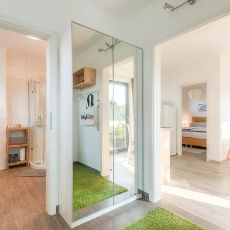 Gruenes Apartment Berlin